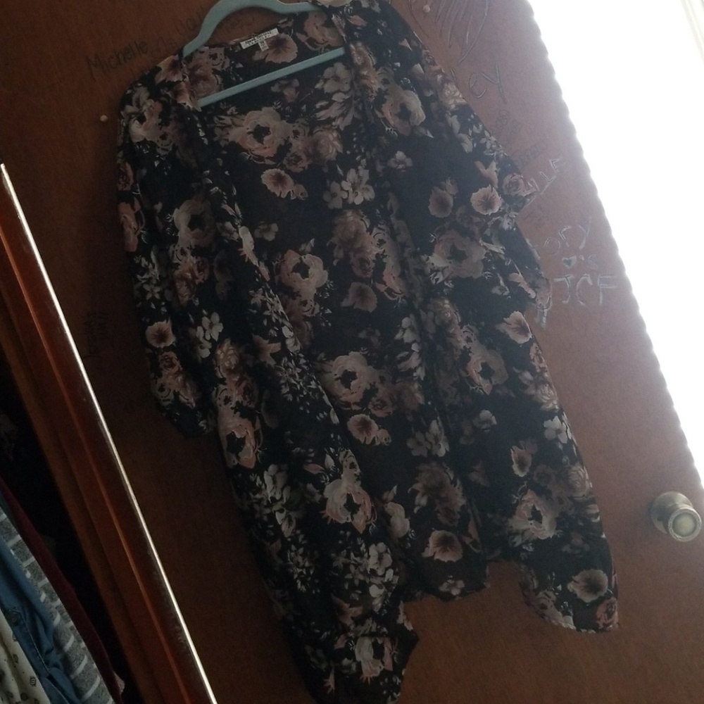 Sheer, floral kimono